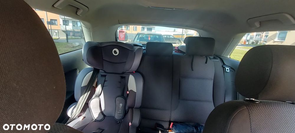 Audi A3 3-drzwiowe 1.6 TDI DPF Ambition - 6