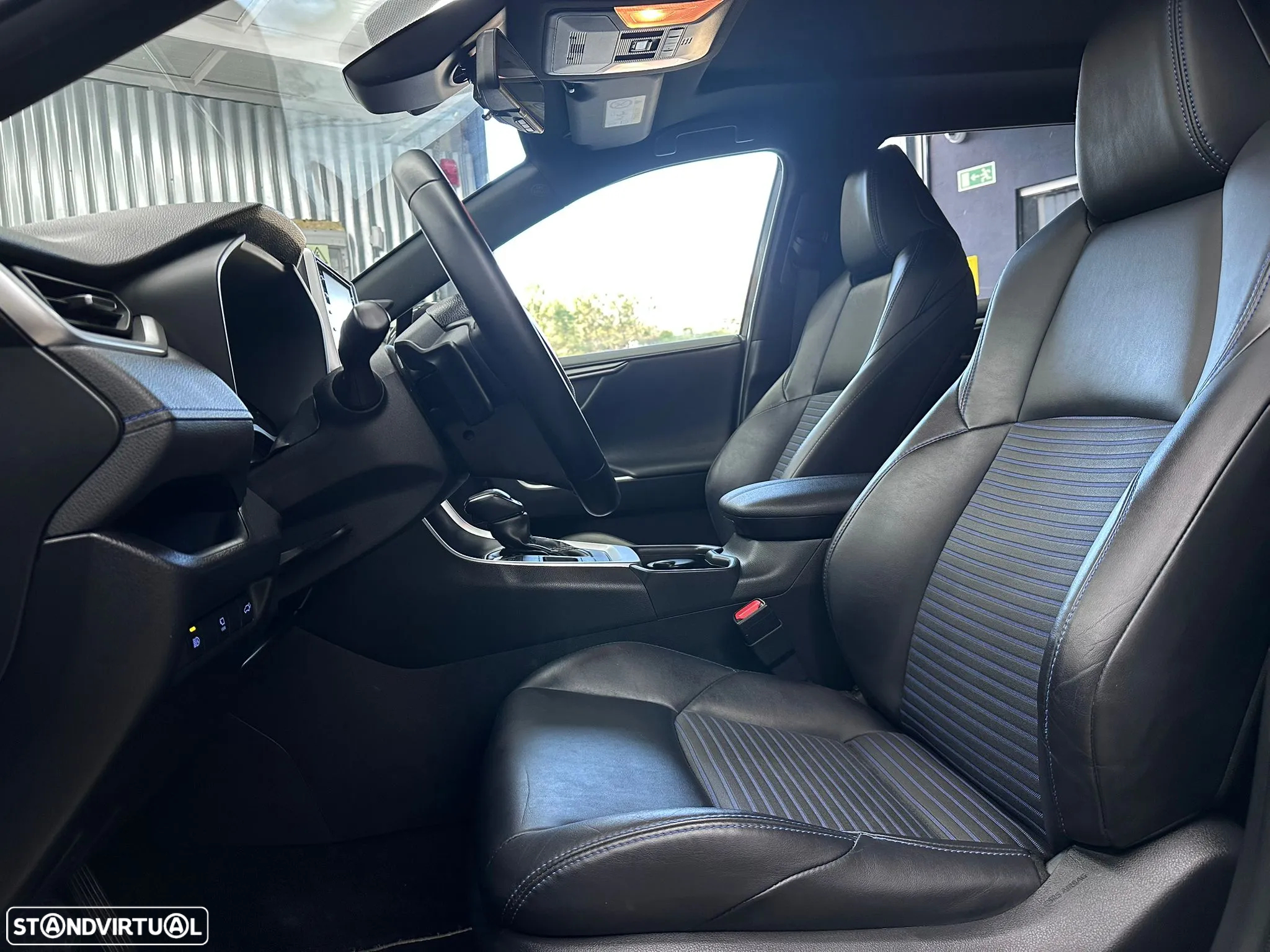 Toyota RAV4 2.5 HDF Lounge - 19