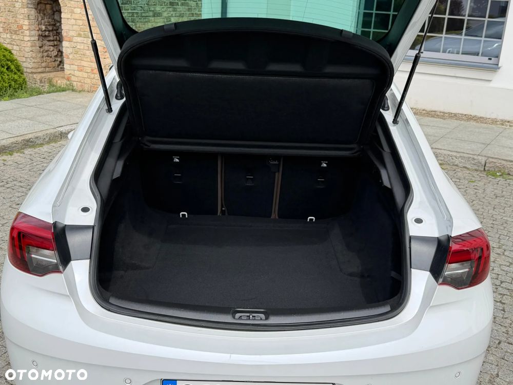 Opel Insignia ver-1-5-di-turbo - 9