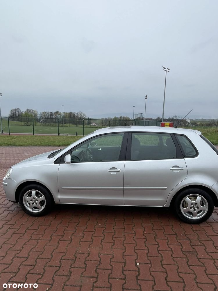 Volkswagen Polo 1.4 16V Comfortline - 3
