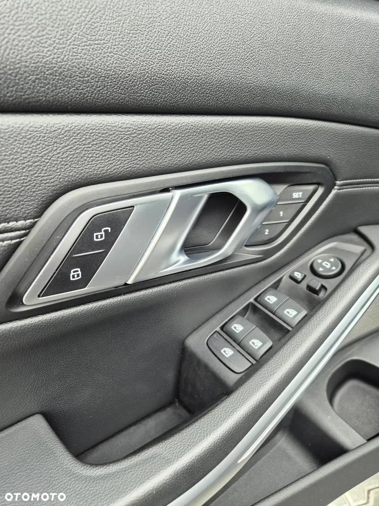 BMW Seria 3 M340i xDrive sport - 14