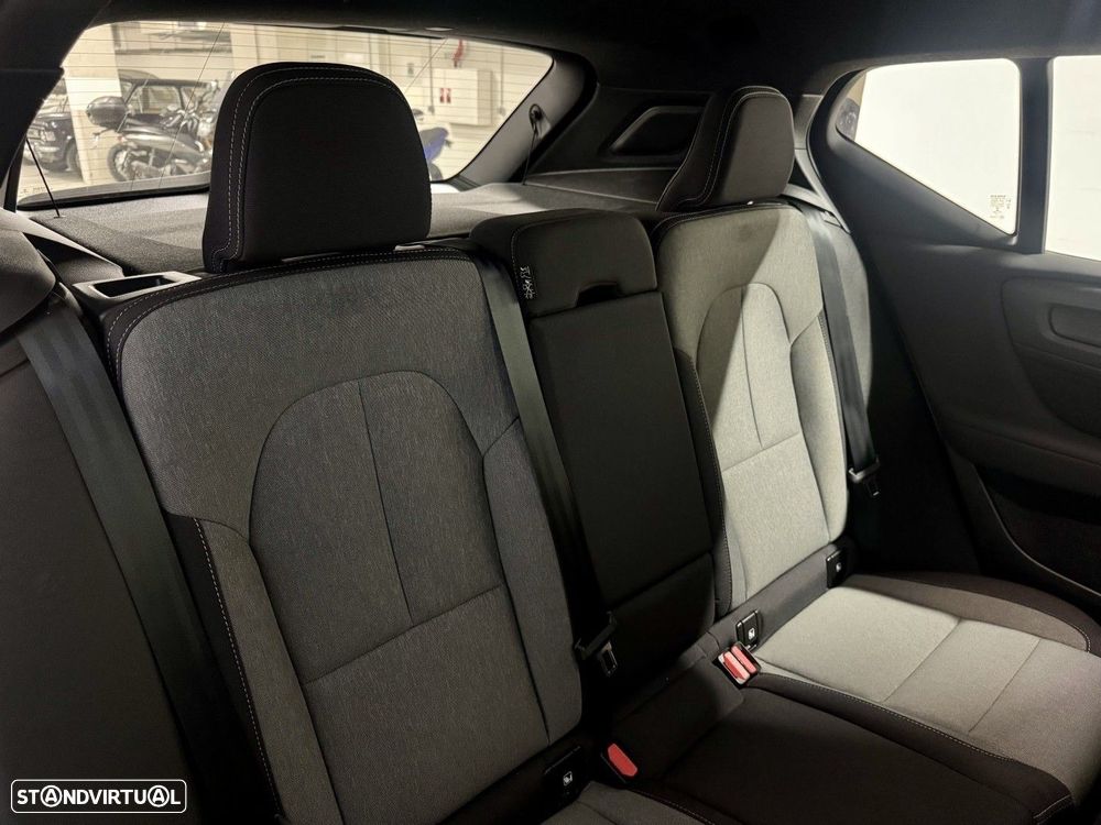 Volvo XC 40 1.5 T5 PHEV Momentum Plus - 33