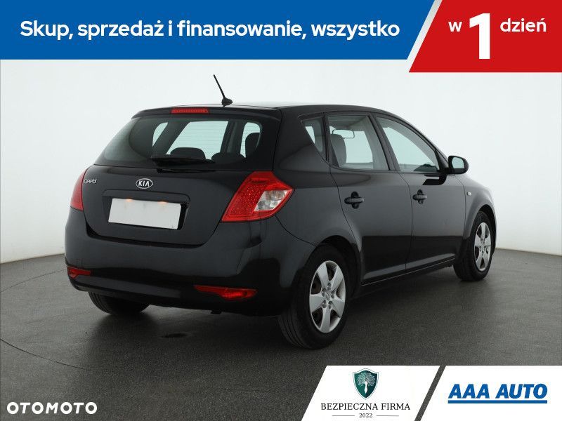 Kia Ceed - 6