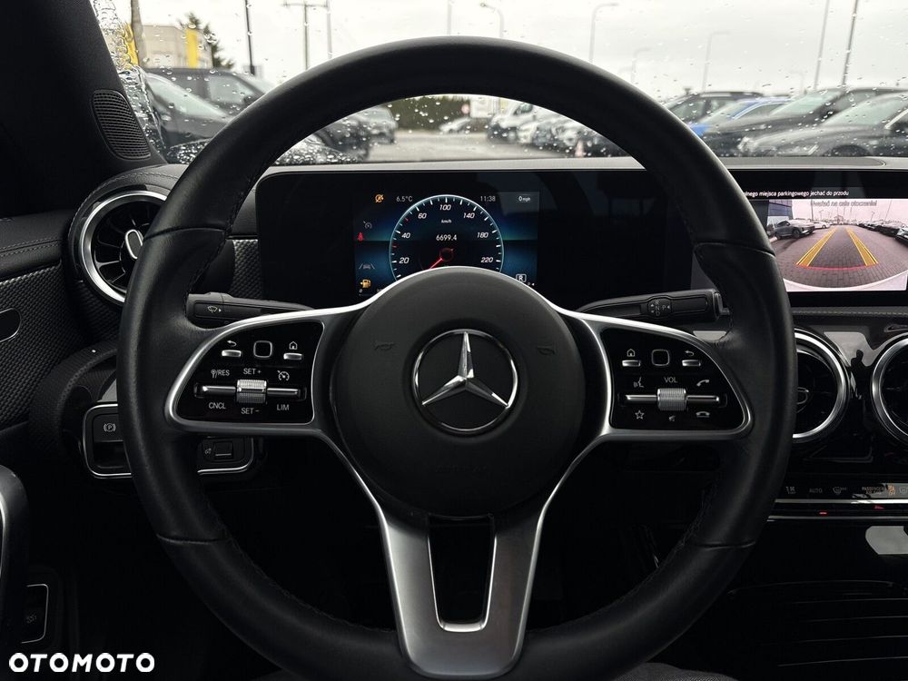 Mercedes-Benz CLA 200 7G-DCT - 15