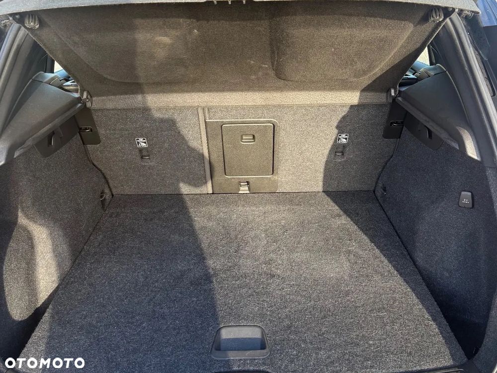 Volvo XC 40 T3 Geartronic Momentum - 8