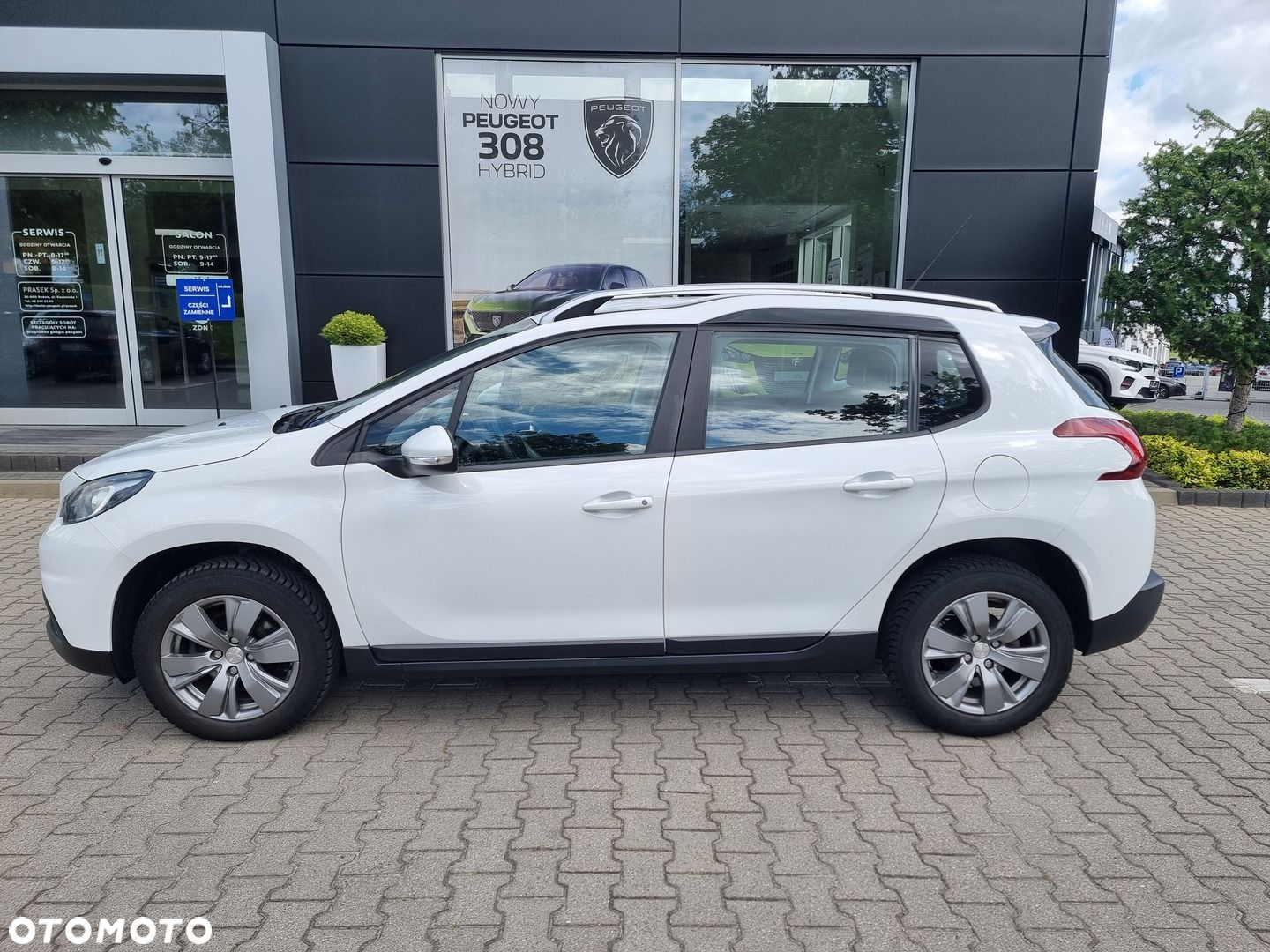 Peugeot 2008 1.2 Pure Tech Active S&S - 9
