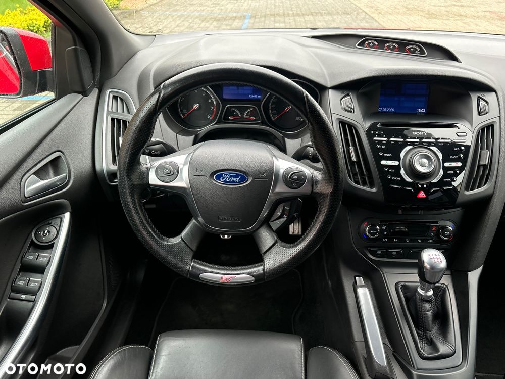 Ford Focus 2.0 EcoBoost ST mit Leder-Sport-Paket - 30