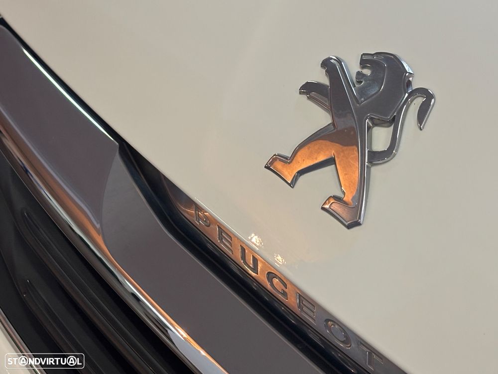 Peugeot 108 1.2 PureTech Top! Roland Garros - 21