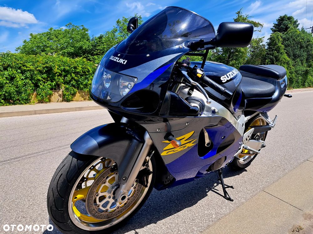 Suzuki GSX-R - 4