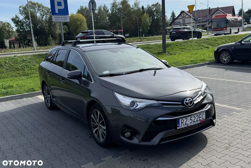Toyota Avensis 2.0 Prestige MS - 1