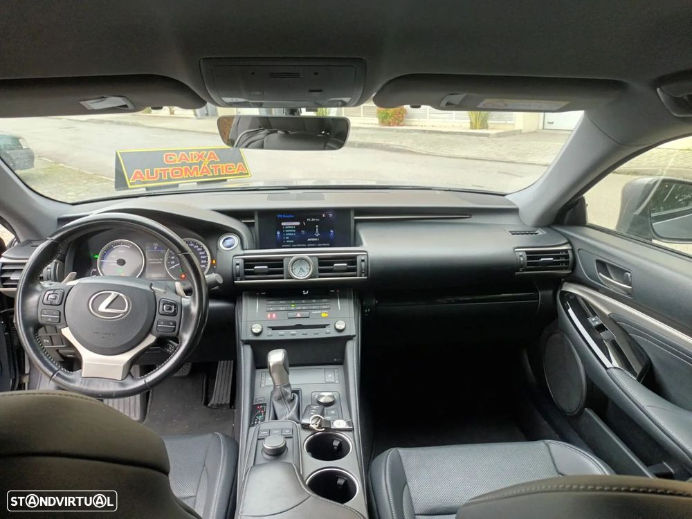 Lexus RC 300h F Sport - 26