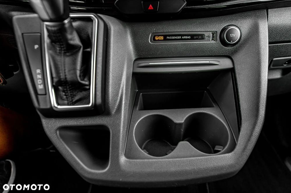 Ford Tourneo Custom 2.0 EcoBlue L1 Titanium SelectShift - 27