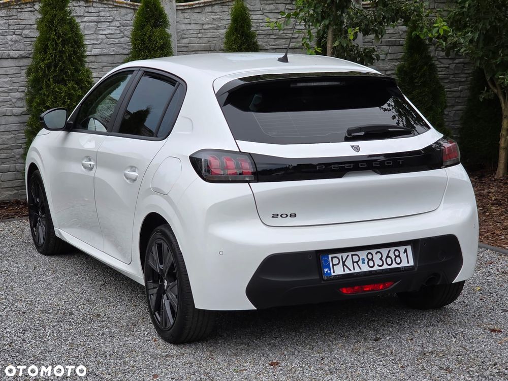 Peugeot 208 - 19