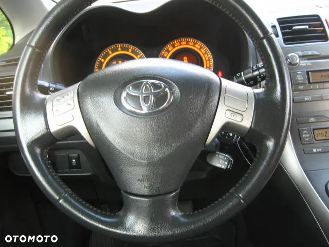 Toyota Auris 1.6 Premium - 17