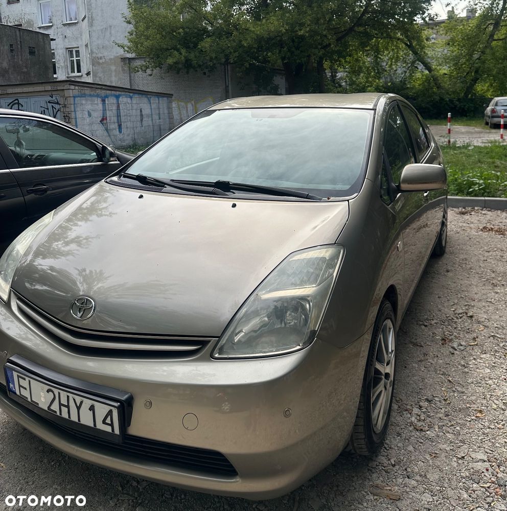 Toyota Prius 1.5 VVT-i Sol - 1