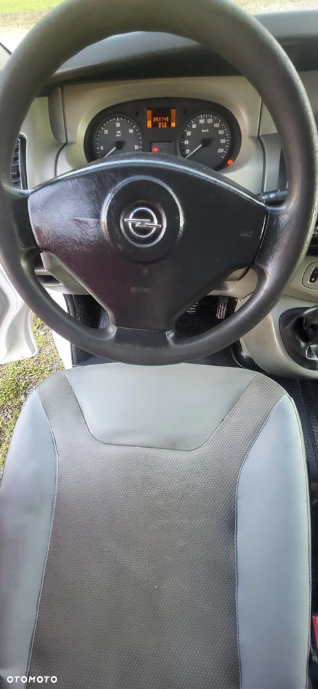 Opel Vivaro long - 8