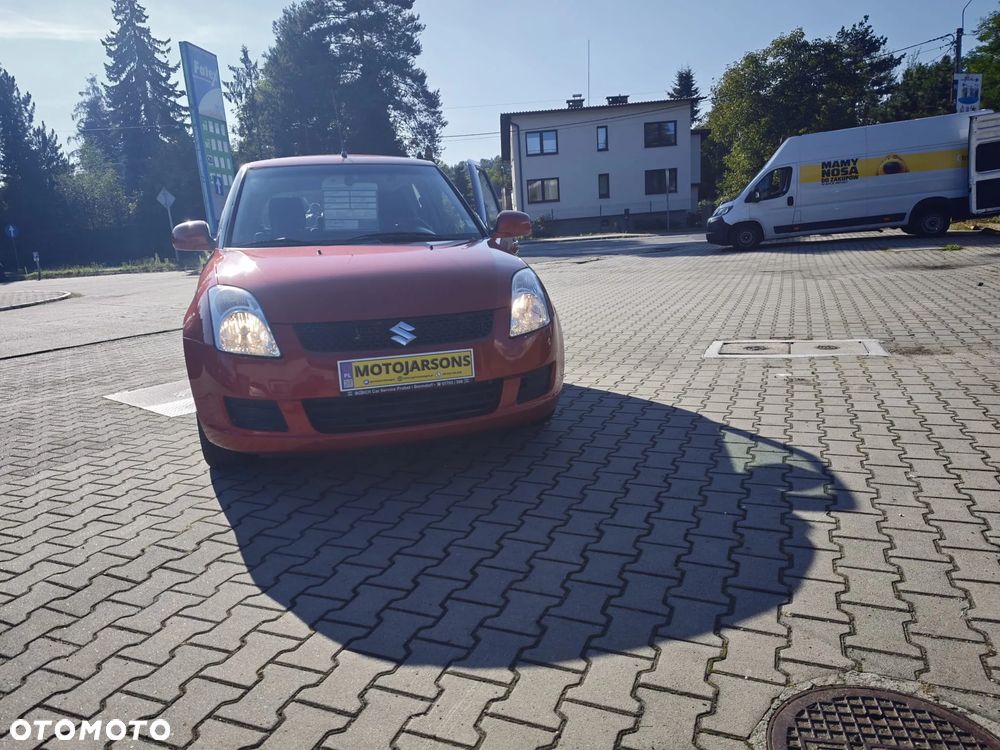 Suzuki Swift - 4