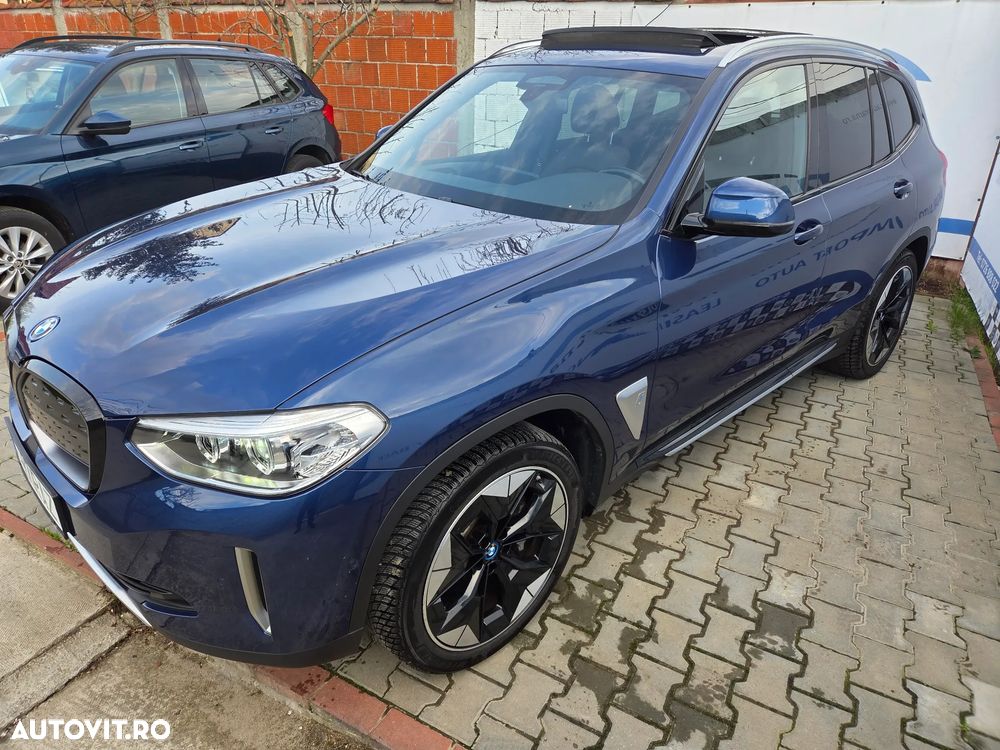 BMW iX3 - 7