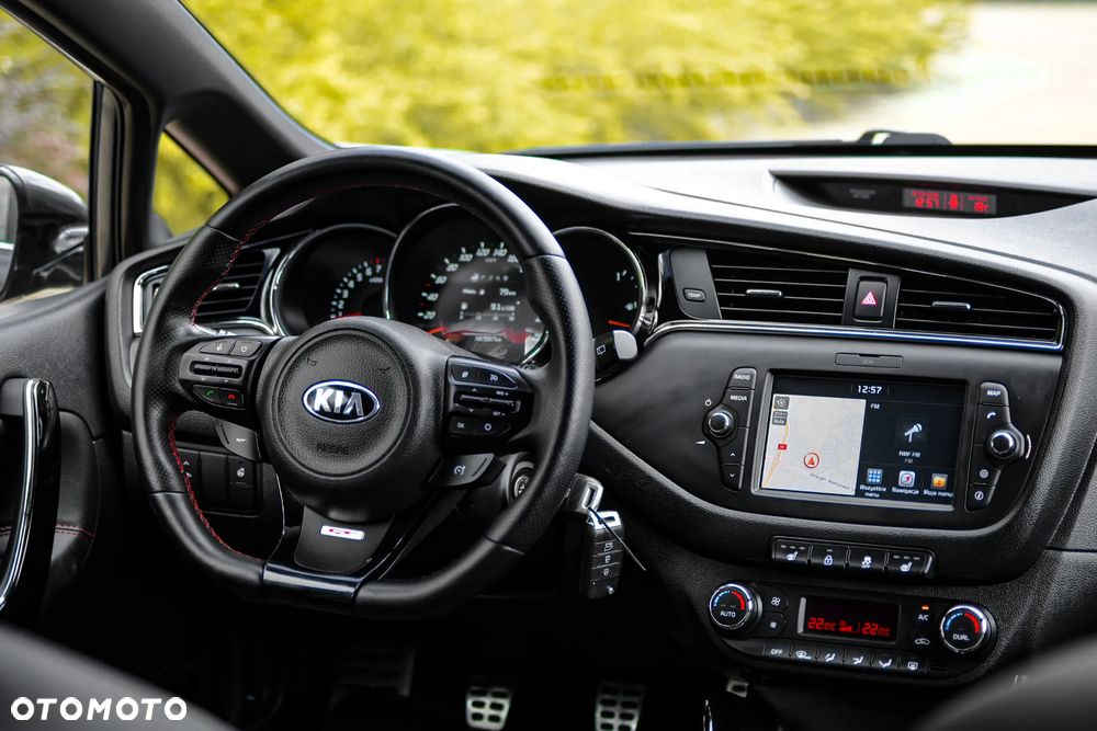 Kia Ceed 1.6 T-GDI GT - 14