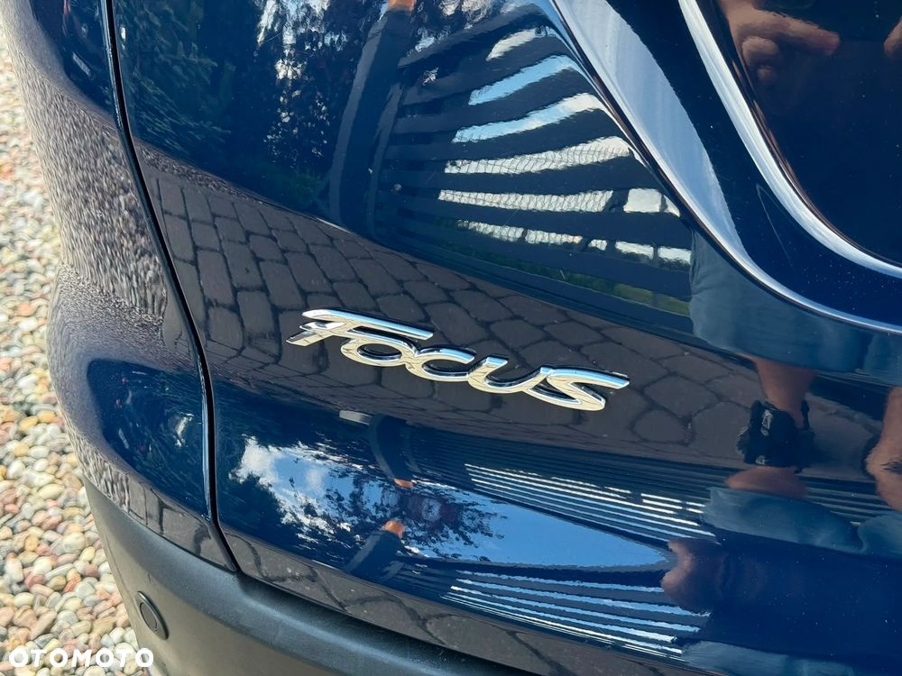 Ford Focus 1.5 TDCi SYNC Edition - 10