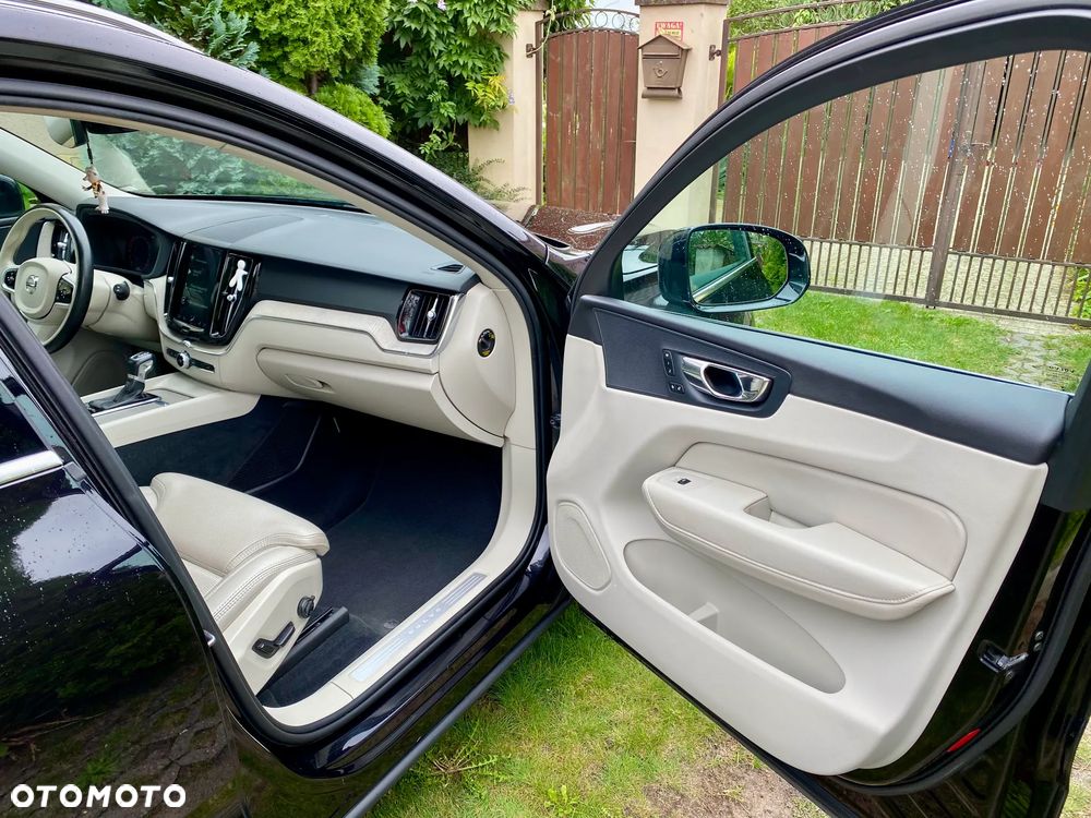 Volvo XC 60 D5 AWD Inscription - 11
