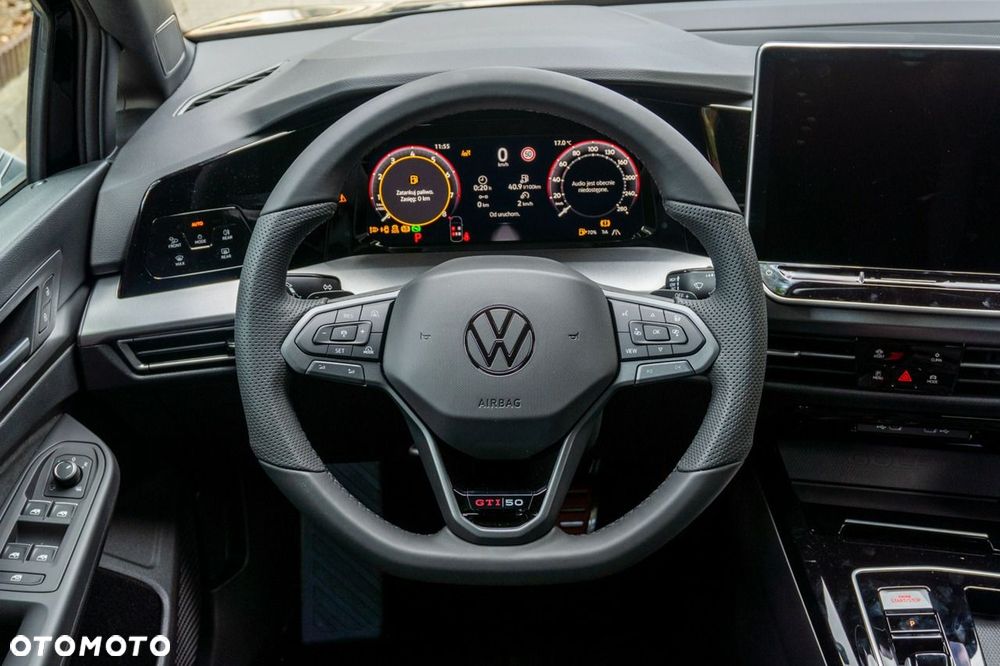 Volkswagen Golf - 33