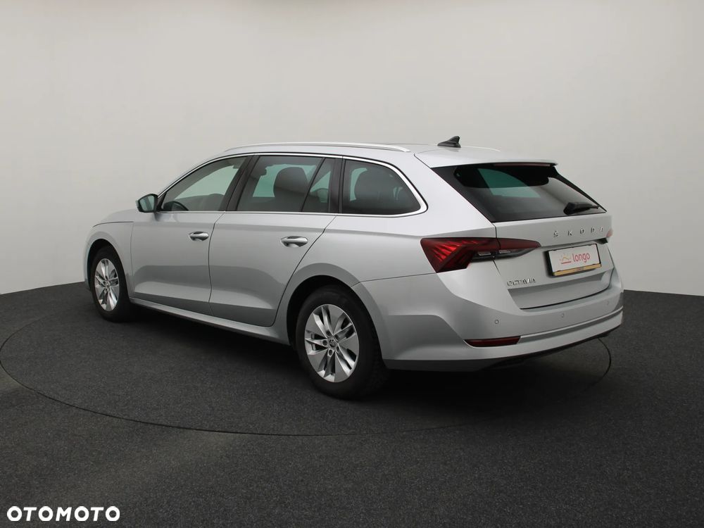 Skoda Octavia 2.0 TDI SCR Clever DSG - 7