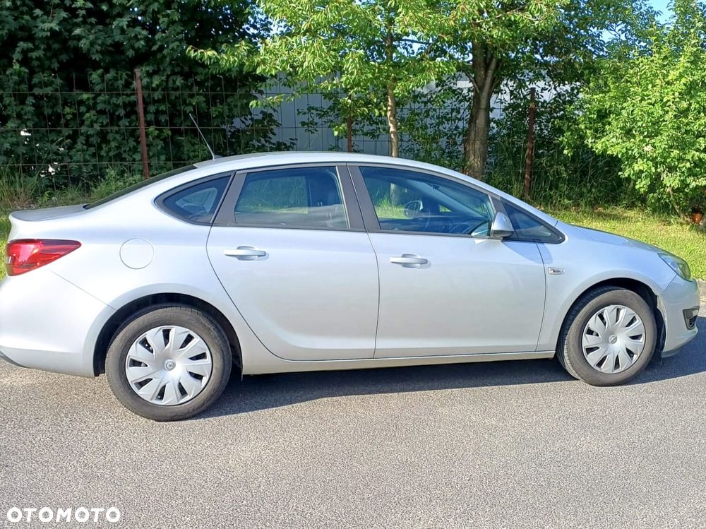 Opel Astra - 2