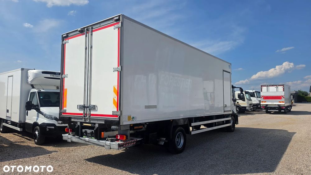Iveco Eurocargo 160e25  Chłodnia 18epal  Winda  carrier1150 supra - 5