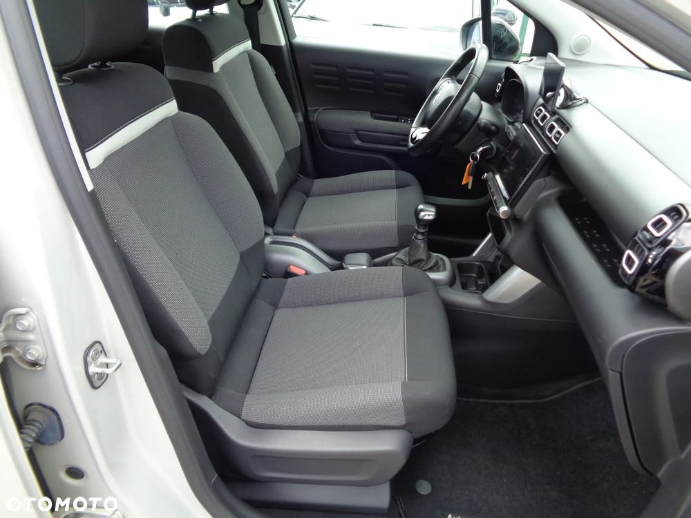 Citroën C3 Aircross 1.6 BlueHDi Shine S&S - 16