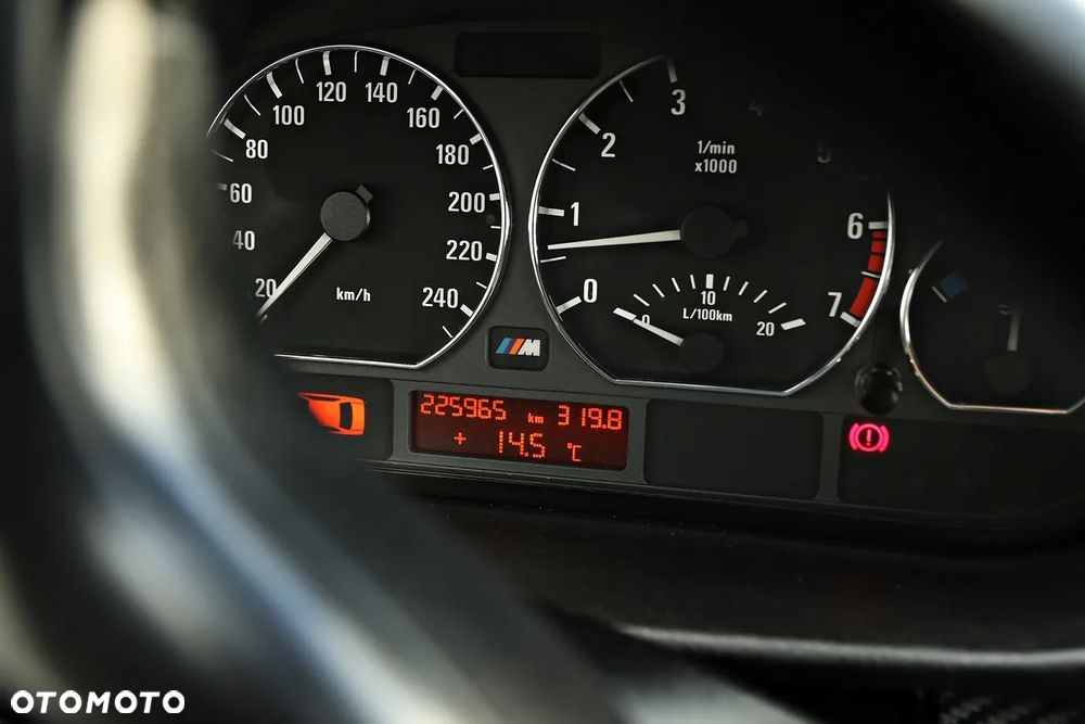 BMW Seria 3 320i - 28