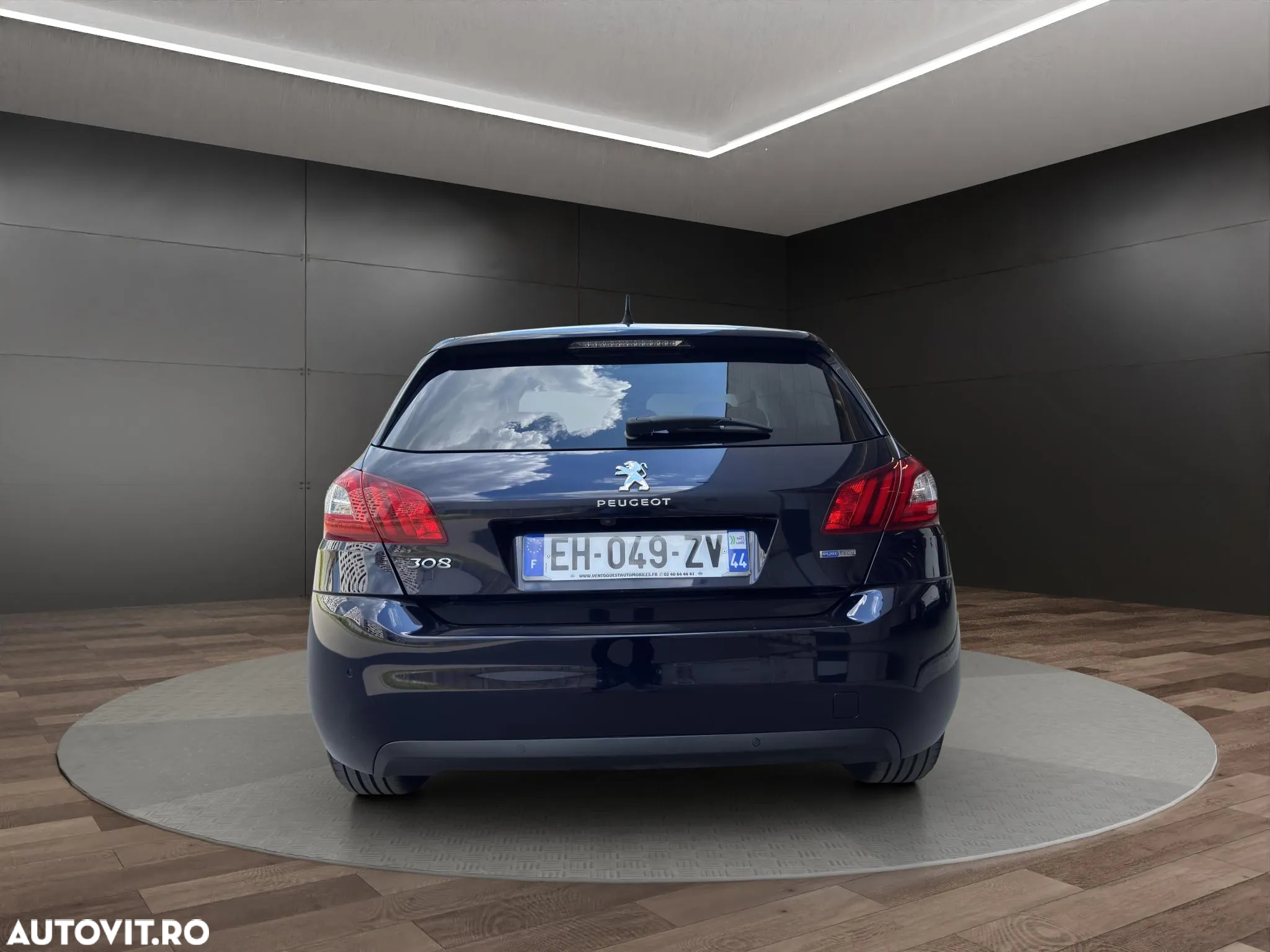 Peugeot 308 1.2 L PureTech Turbo Allure Aut. - 17