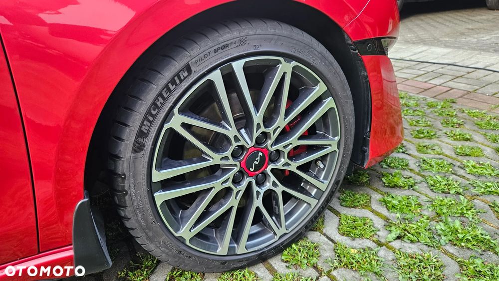 Kia Ceed - 12