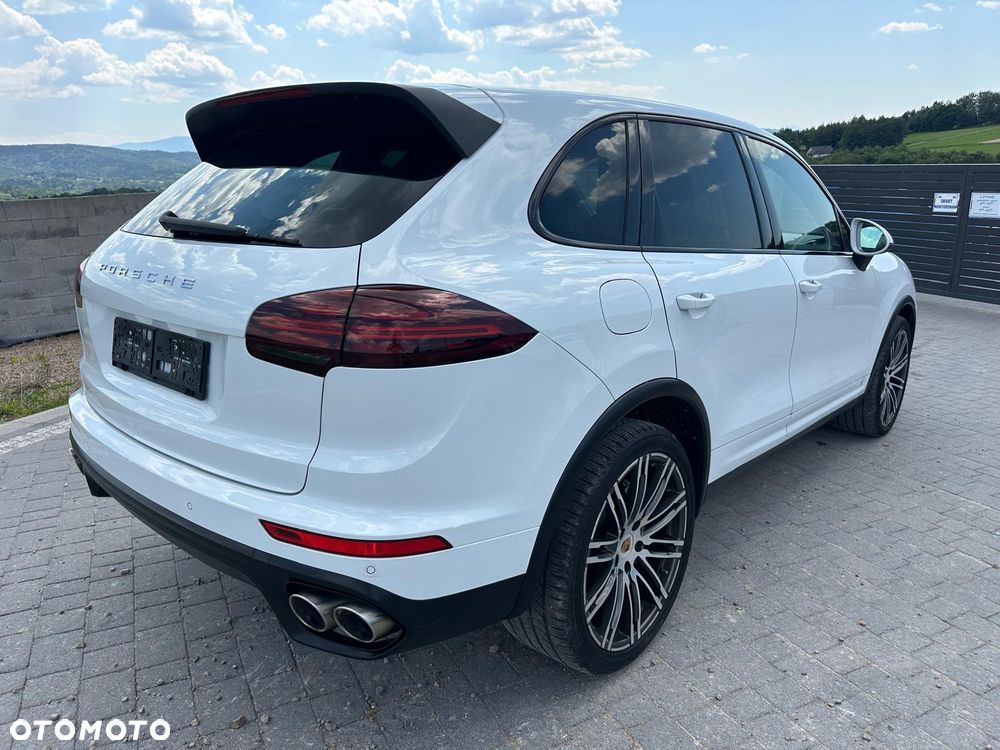 Porsche Cayenne S Platinum Edition - 4