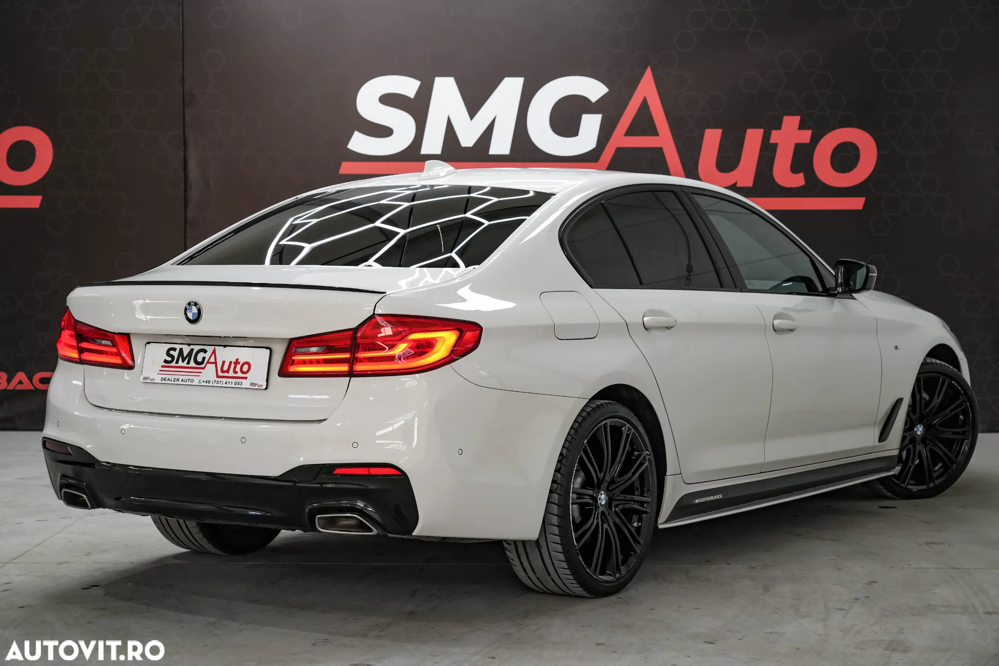 BMW Seria 5 520i Aut. M Sport Edition - 4