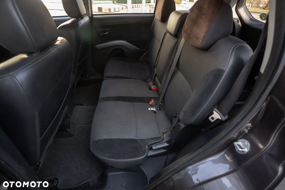 Mitsubishi Outlander 2.0 2WD - 19