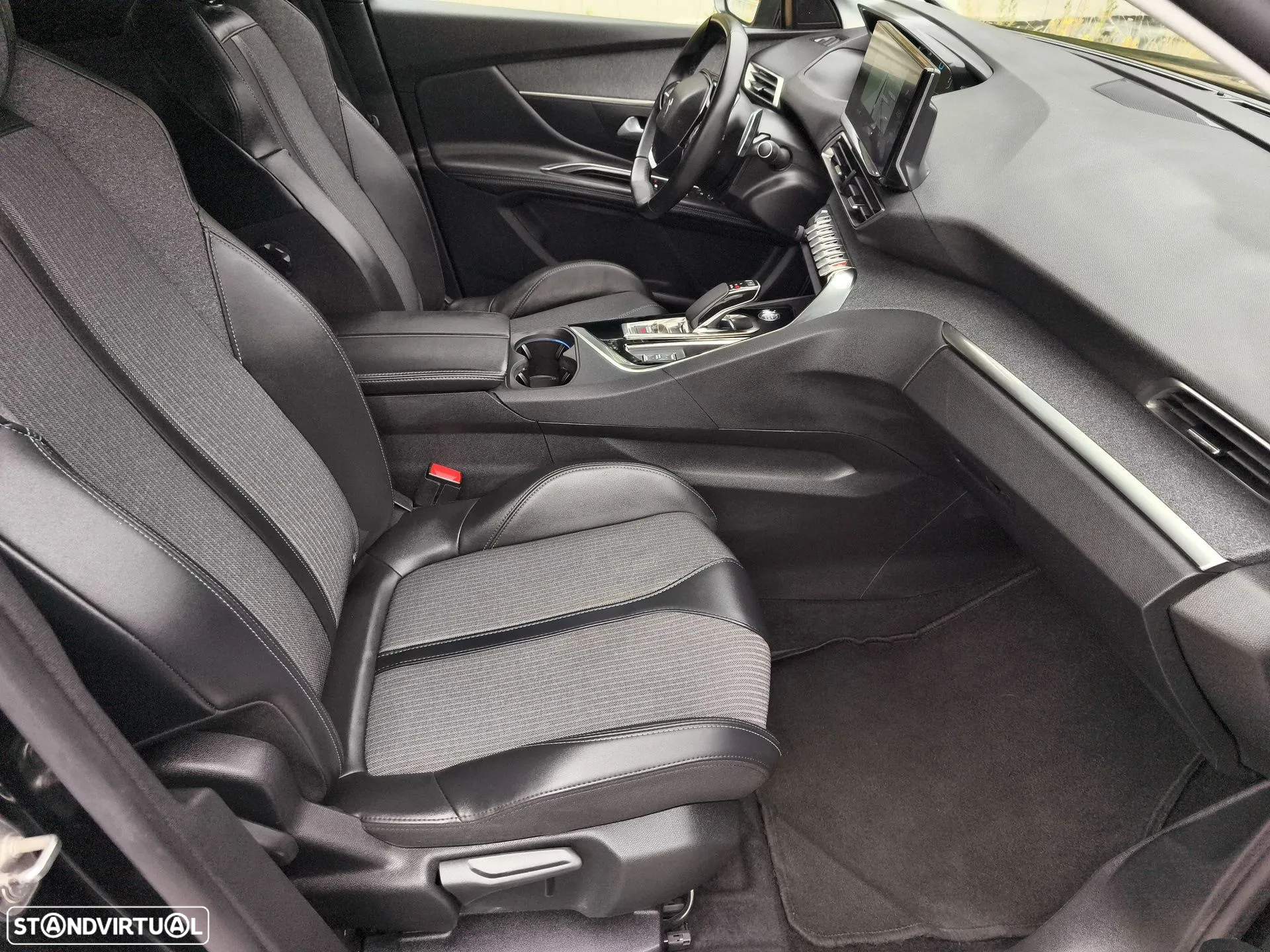 Peugeot 3008 1.6 Hybrid Allure e-EAT8 - 16