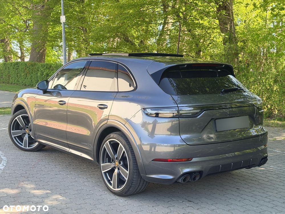 Porsche Cayenne GTS - 2
