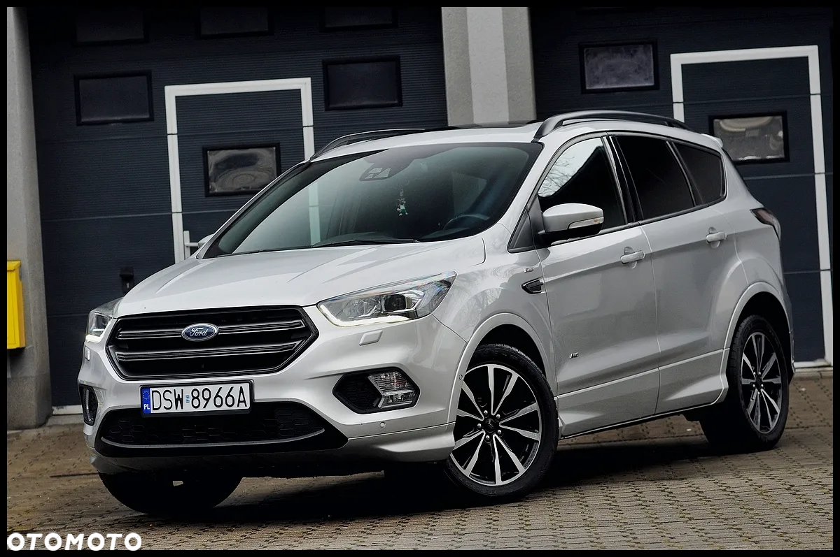 Ford Kuga 2.0 TDCi 4WD Titanium - 4