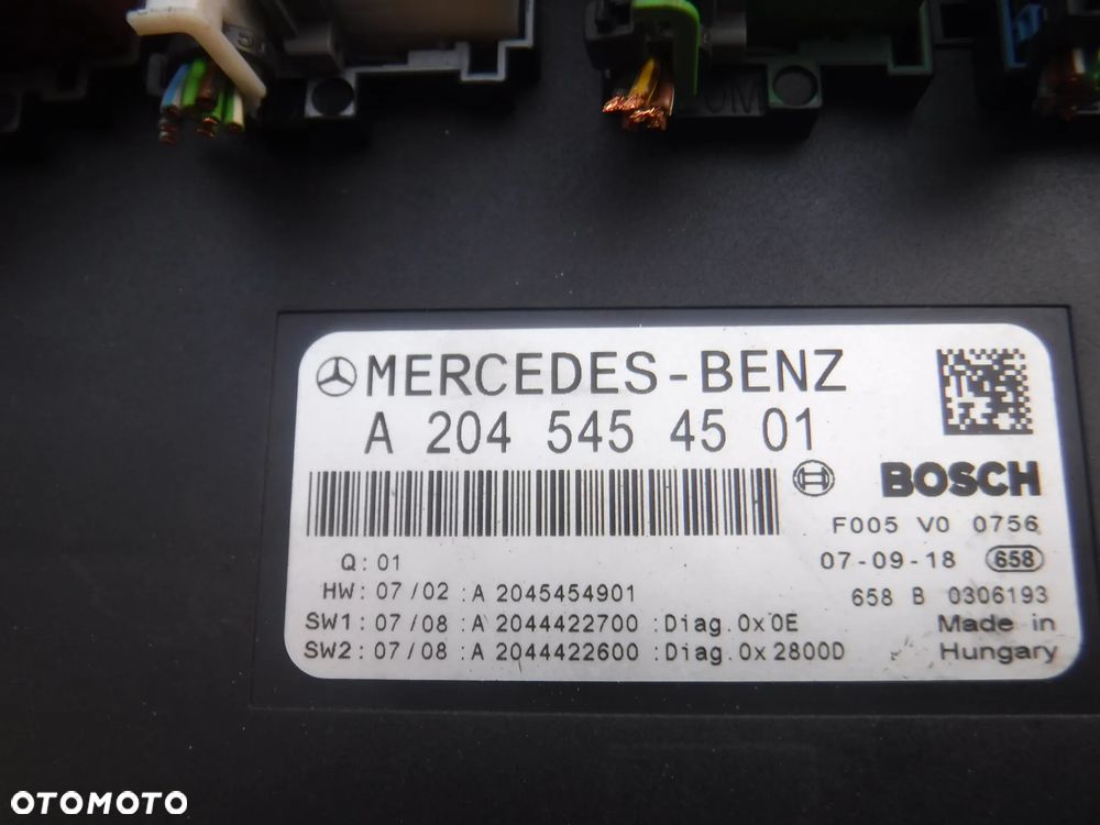 Mercedes C Klasa W204 modul SAM A2045454501 skrzynka bezpiecznikow sterownik - 2