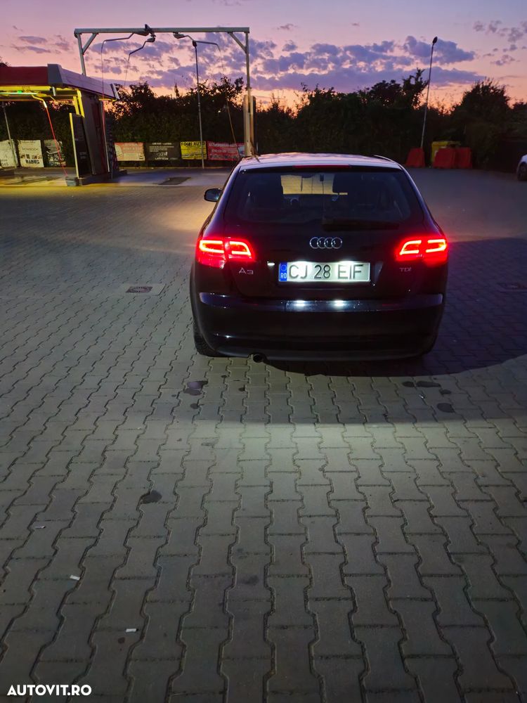 Audi A3 1.6 TDI DPF Ambiente - 8