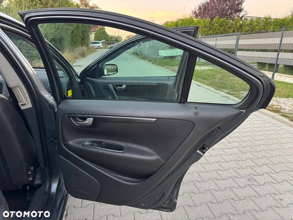 Volvo S60 - 17