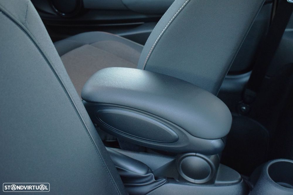 MINI 3 Portas One Classic - 43