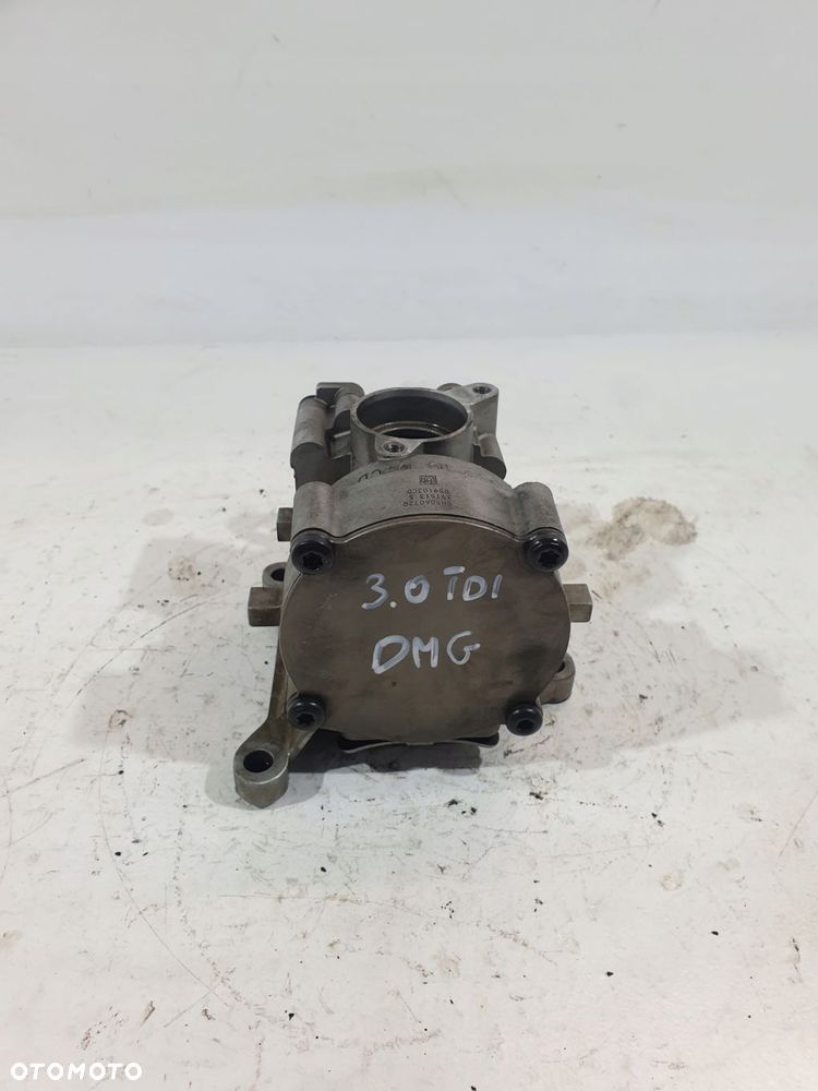 pompa oleju 059115103cd audi a6 c8 a7 a4 b9 q5 vw 3.0tdi - 10