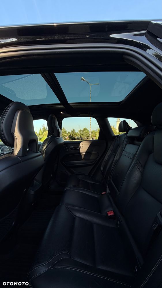 Volvo XC 60 T5 AWD R-Design - 21