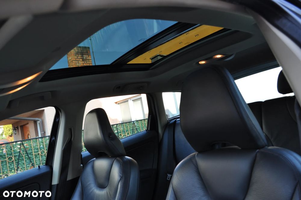 Volvo XC 60 D3 Momentum - 24