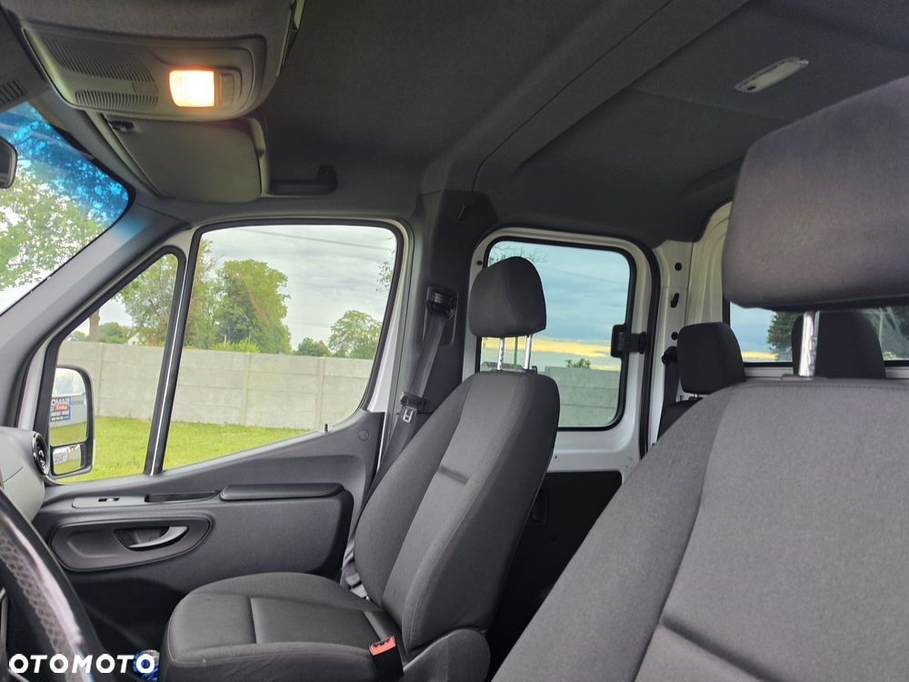 Mercedes-Benz Sprinter 907 - 18