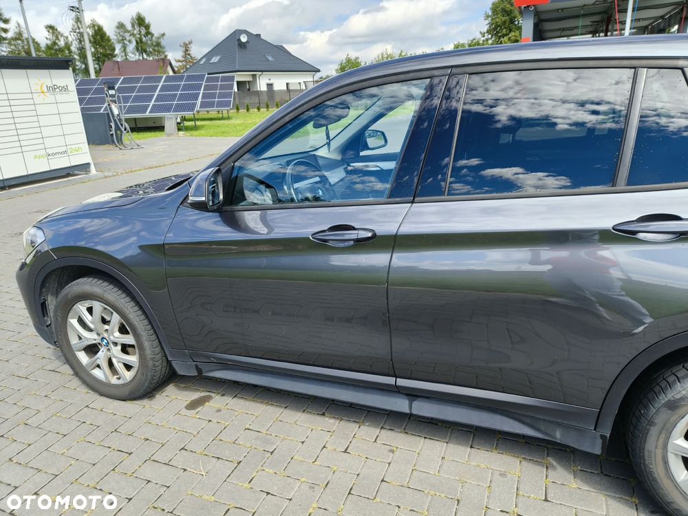 BMW X1 sDrive18d - 11
