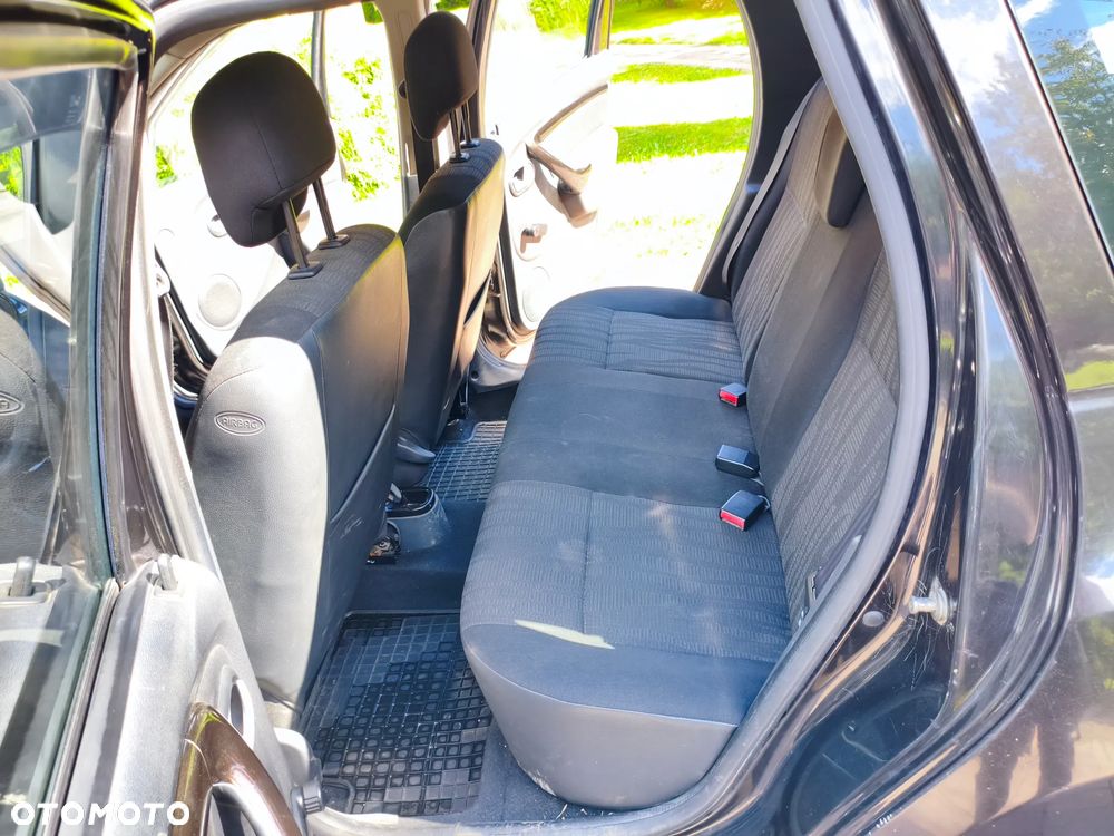 Dacia Duster 1.6 - 17