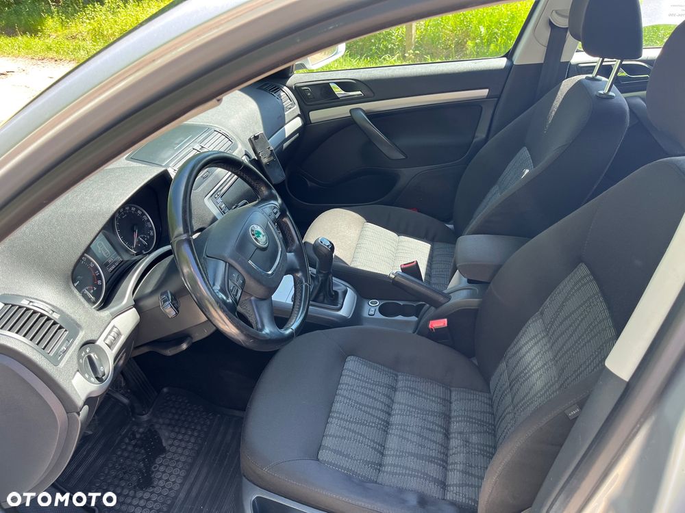 Skoda Octavia - 8